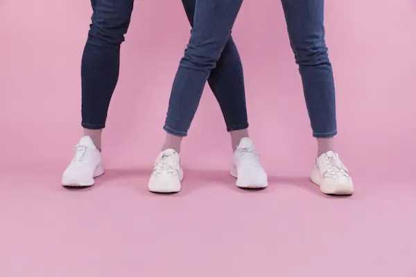how-to-wear-skinny-jeans-with-sneakers