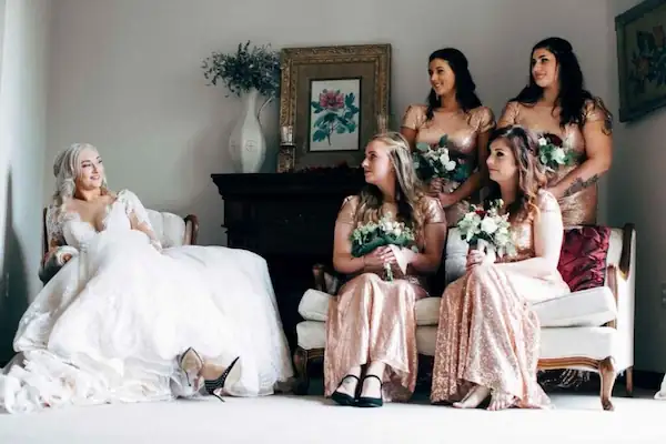 including-Loved-ones-in-the-wedding-dress-shopping