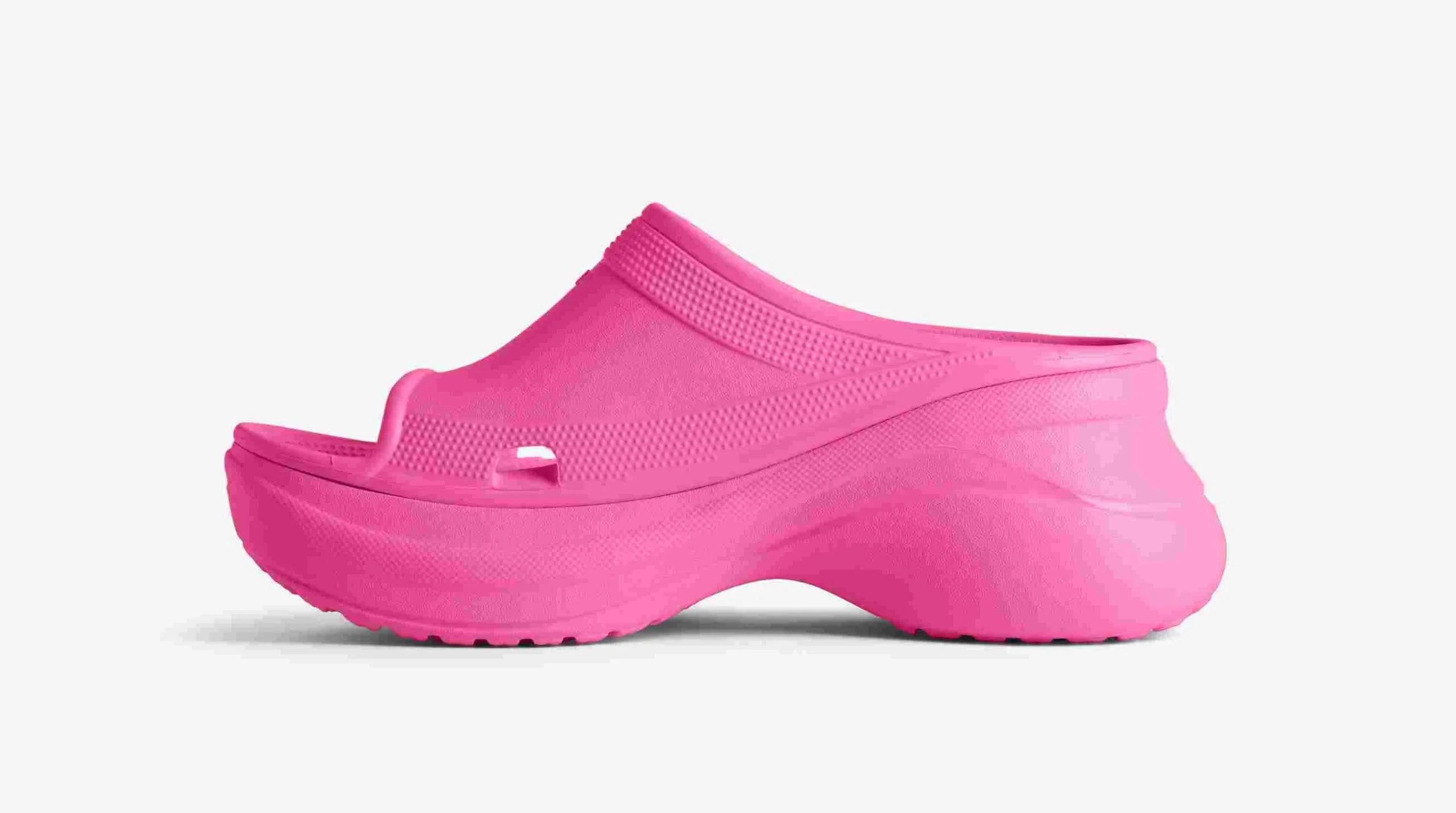 balenciaga-pool-crocsslide-sandals