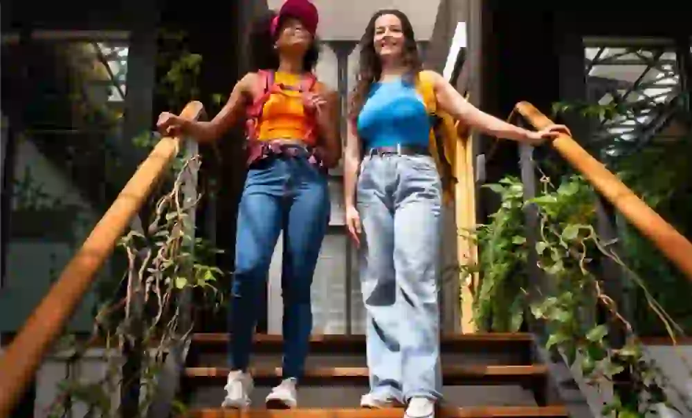 skinny-jeans-vs-baggy-jeans